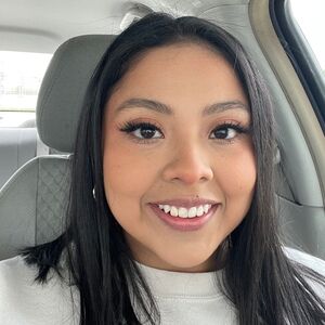 Meet your Posher, Valesca